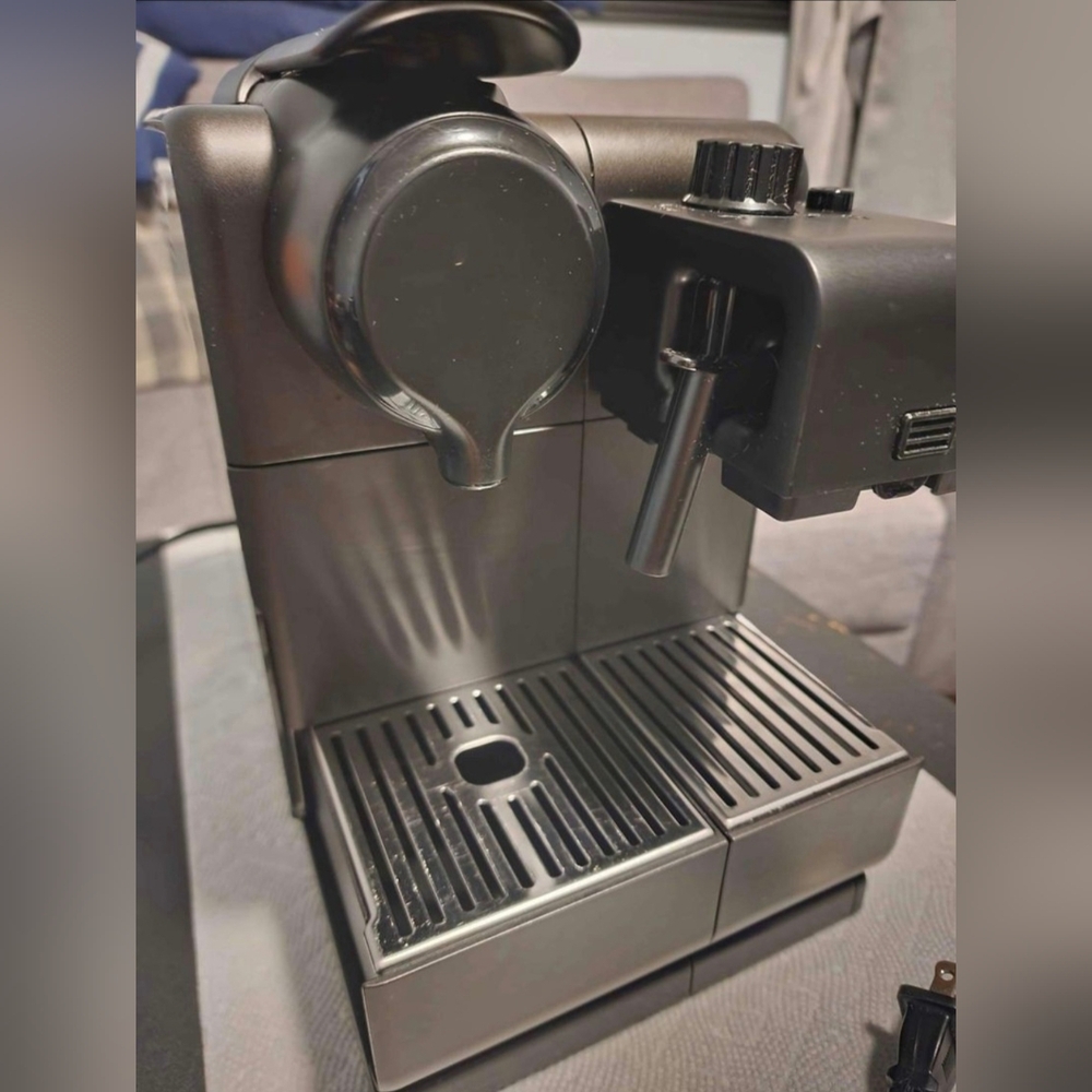 Nespresso Lattissima Touch Coffee Machine
